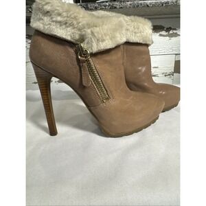 Guess "Ivorie" Light Brown Bootie w/Faux Fur Trim Stiletto Heel Ankle Boots Sz 7